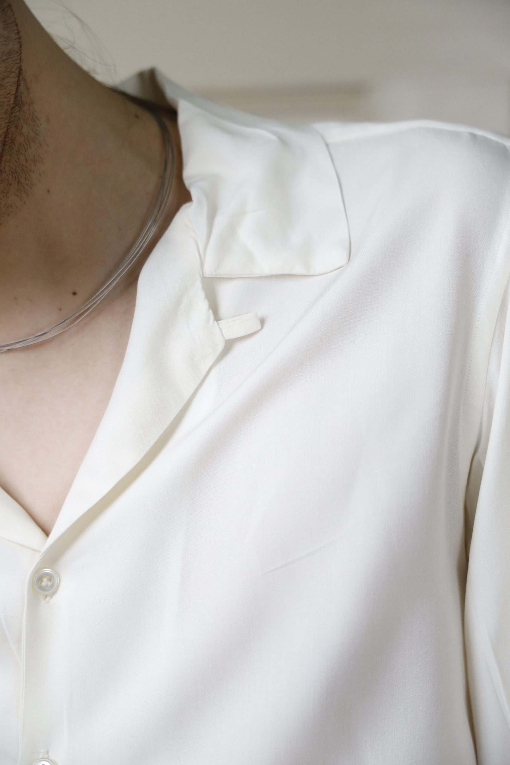 FULL SLEEVED CAMP COLLAR SHIRT IN MATTE CREAM SILK 3 FULL SLEEVED CAMP COLLAR SHIRT IN MATTE CREAM SILK - Image 3