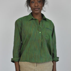 GREEN PLEATED CROPPED SHIRT IN HANDLOOMED COTTON