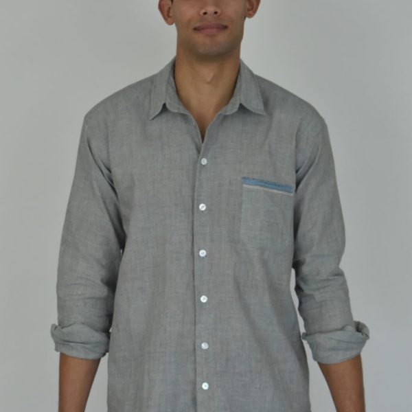 SIMPLE SHIRT IN LIGHT BLUE HANDLOOMED COTTON